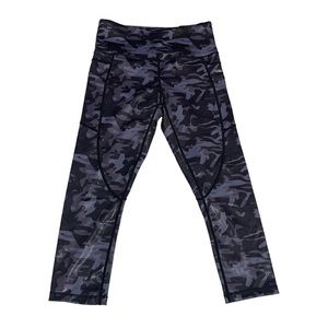 Zyia Active Leggings Womens Size 4 Blue Gray Camo Shiny Crop Capri Pockets Yoga